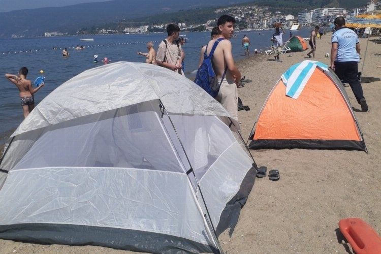Bursa Büyükşehir Zabıtası'ndan çadır operasyonu
