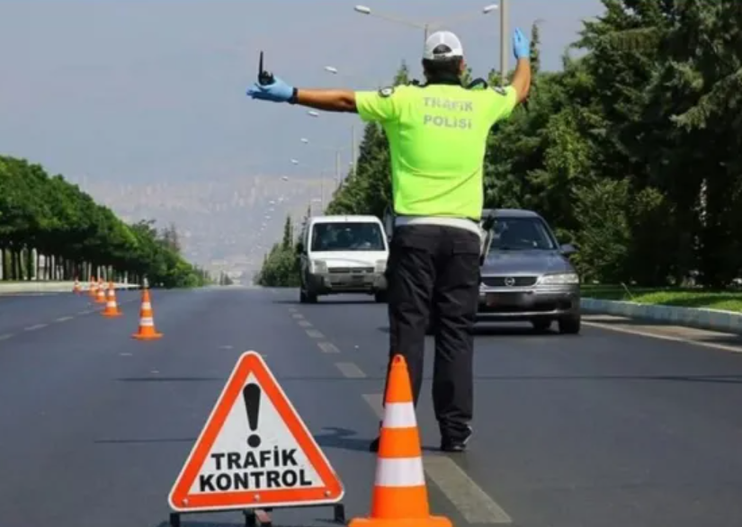 Kayseri'de 24 saat içinde 916 araç ve sürücüye cezai işlem uyguladı