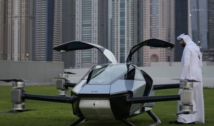 İlk Dron Taksi Hizmeti Dubai'de sefere Uçuyor