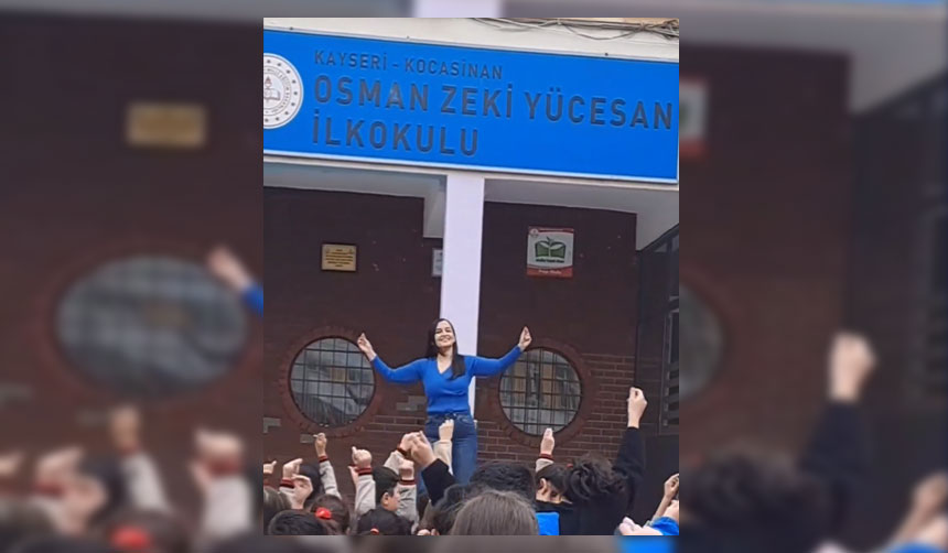 Kayseri'de Öğretmen Dans Eşliğinde Öğrenci Alıyor!